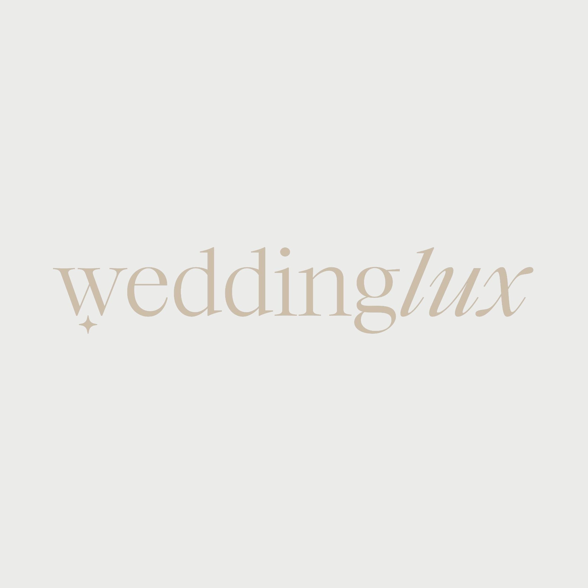 the word "weddinglux" in a light brown font.