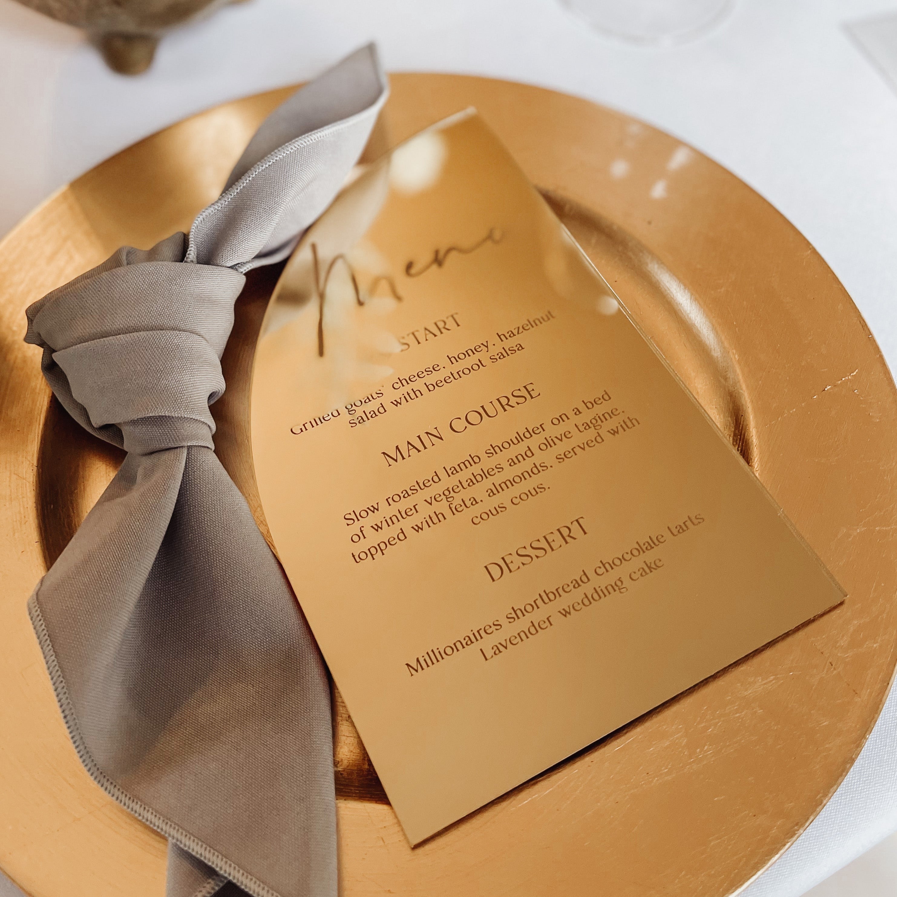 Gold Arc Wedding Table Décor